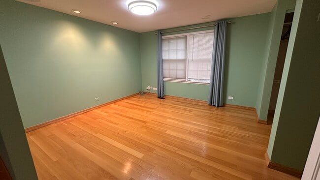 Building Photo - 3537 Winnetka Rd