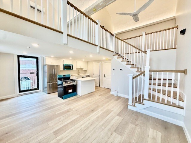 Primary Photo - 220 Winthrop St