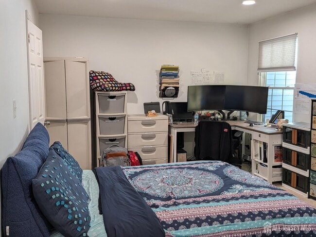 Building Photo - 2103 Timber Oaks Rd