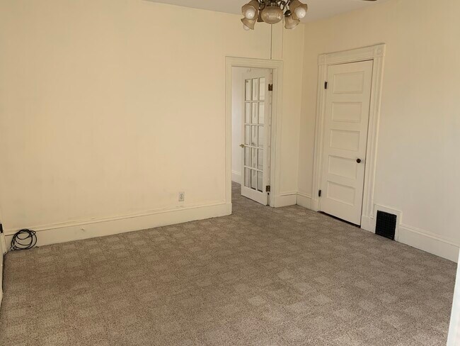 Building Photo - 30 French St