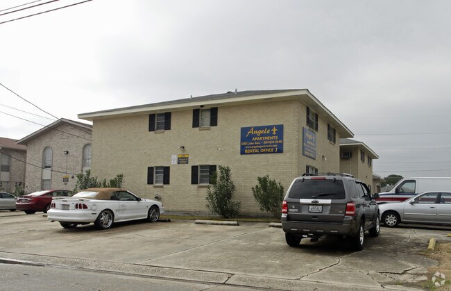 Primary Photo - 1250 Lake Ave