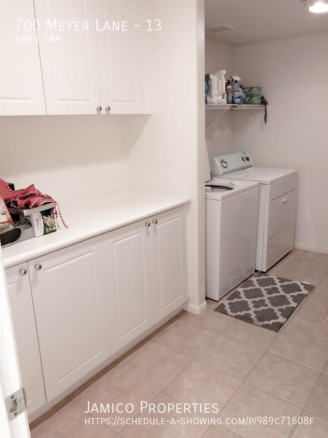 Building Photo - 700 Meyer Ln