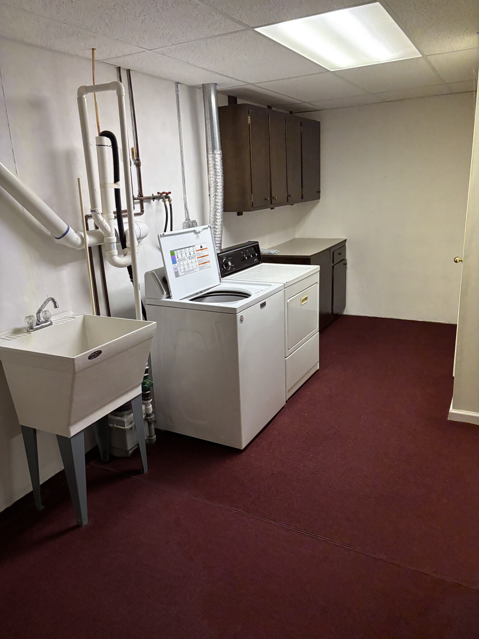 Basement washer & dryer - 1180 Chestershire Pl