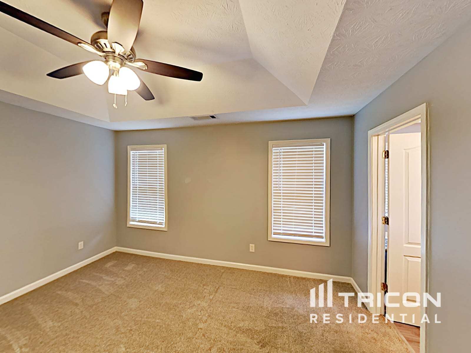 Building Photo - 140 Oak Meadows Dr
