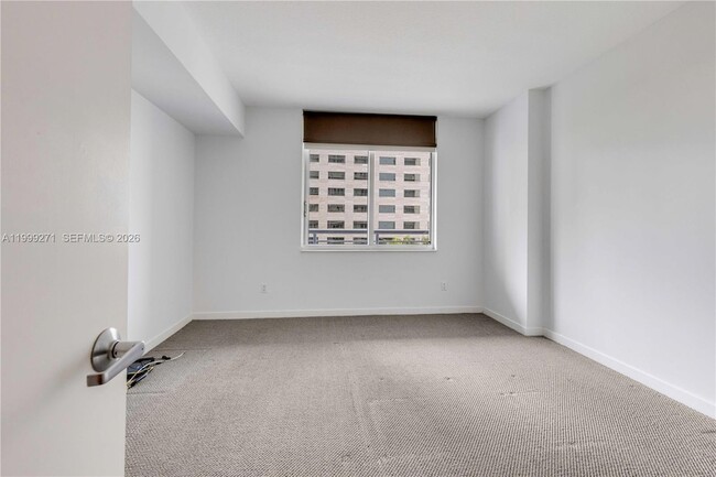 Building Photo - 335 S Biscayne Blvd