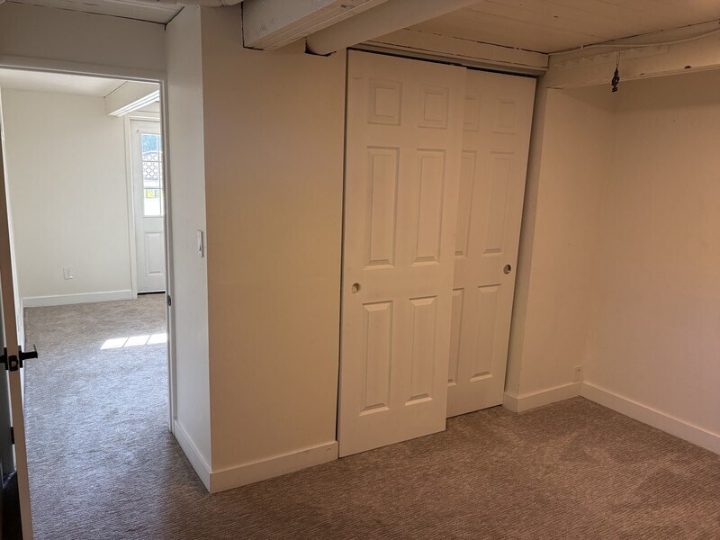 Building Photo - 893 Melody Ln