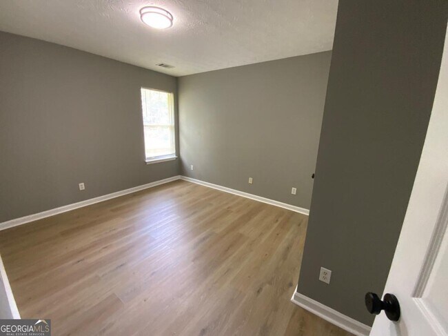 Building Photo - 6506 Chestnut Lake Crossing