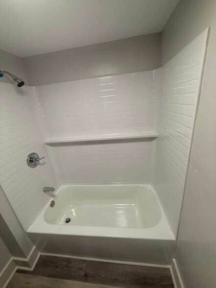 Building Photo - 537 37th Ter W