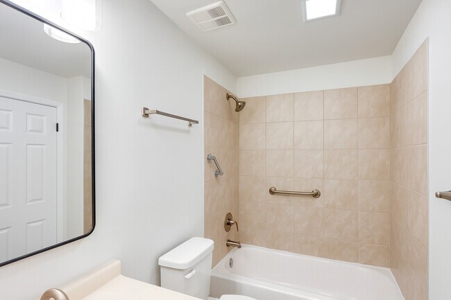 Building Photo - 1206 Spur Ct