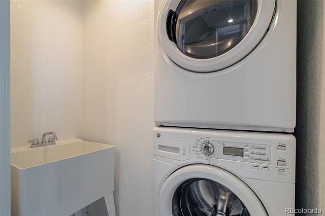 Building Photo - 3810 Julian St