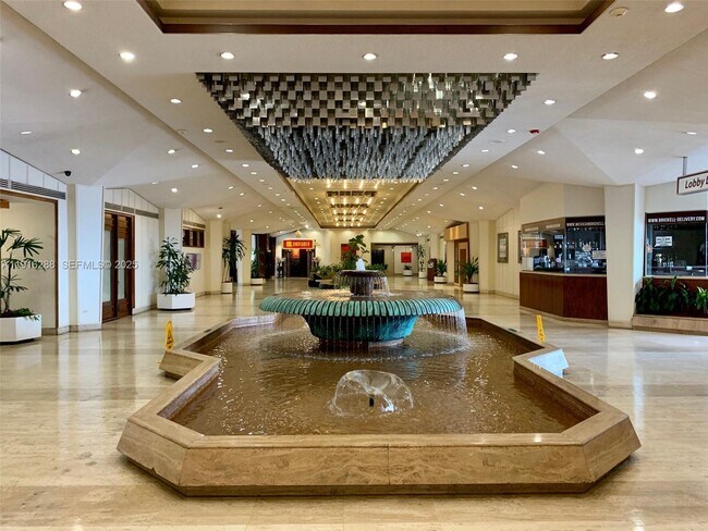 Building Photo - 801 Brickell Bay Dr