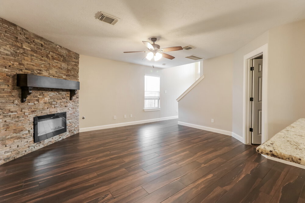 Building Photo - 18400 Sunrise Pines Dr