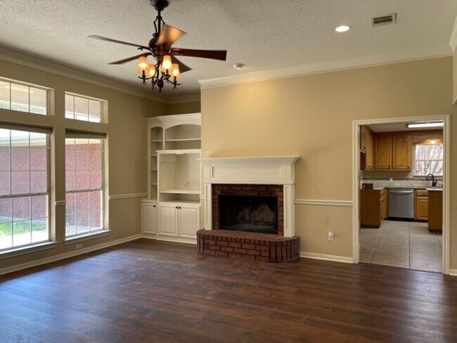 Building Photo - Application Received! No Pets! Beautiful 4...