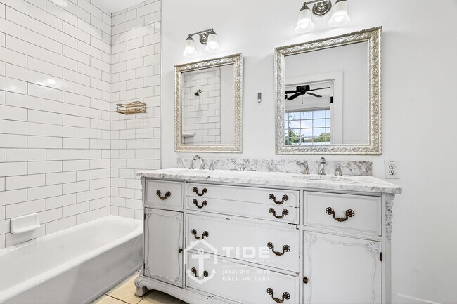 Building Photo - 40 Poinsett St