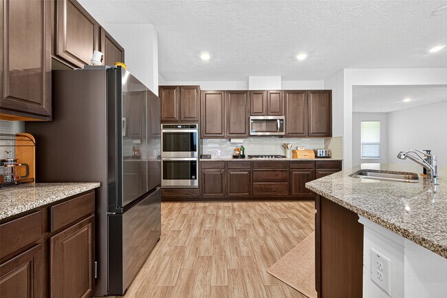Building Photo - 15510 Birchdale Dr
