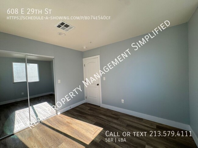 Building Photo - 608 E 29th St