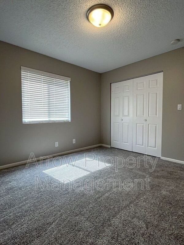 Building Photo - 3405 Holdrege St