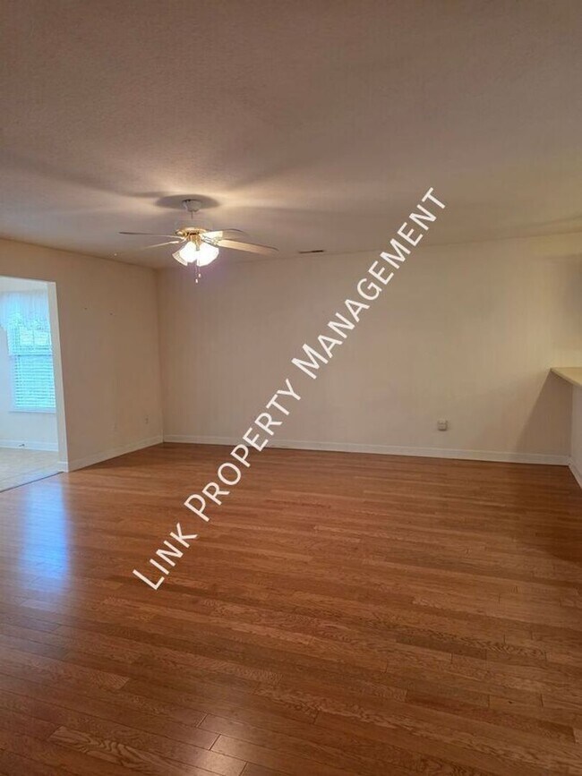 Building Photo - Beautiful 2 bedroom 2 full bath Condo near Missionary Ridge with garage, washer and dryer and gas...