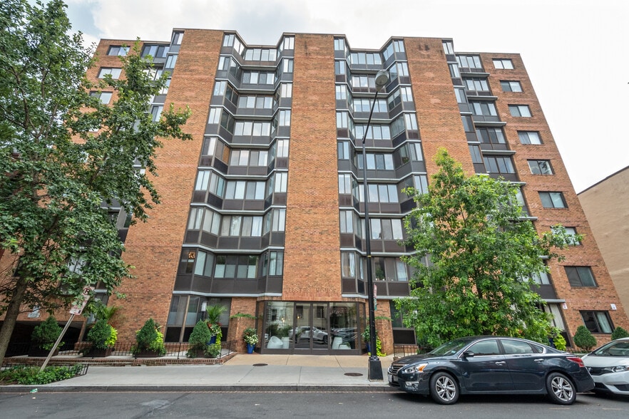 Building Photo - 1718 P St NW