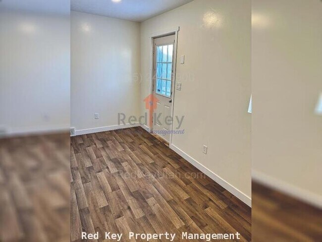 Building Photo - E Vine St Single Family Home