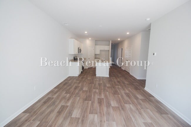 Building Photo - Gorgeous End Unit in Myrtle Beach