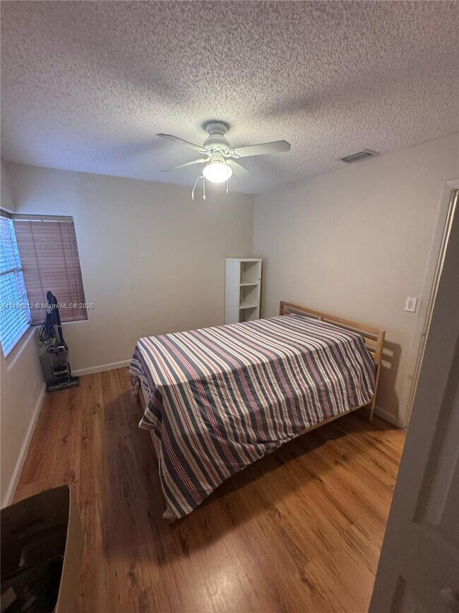 Building Photo - 577 Bridgeton Rd