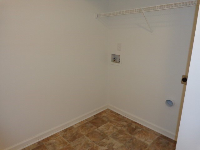 Building Photo - 1728 Victoria Way NW