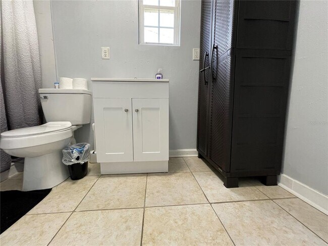 Building Photo - 1601 Palm Way