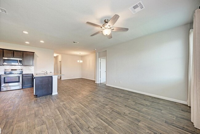 Building Photo - 125 Jubilee Dr