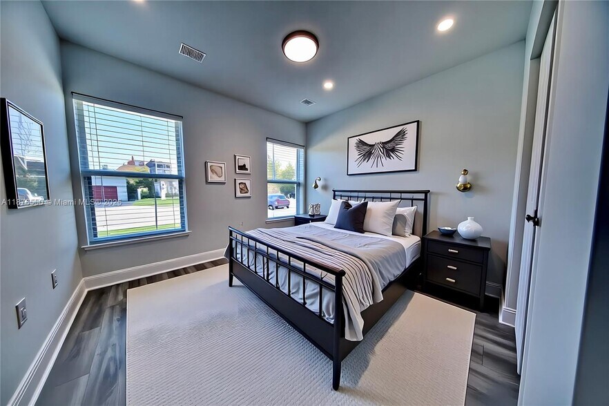 Building Photo - 7 Montilla Ave