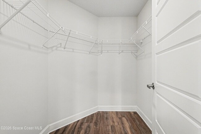 Building Photo - 2542 Pinwherry St NW