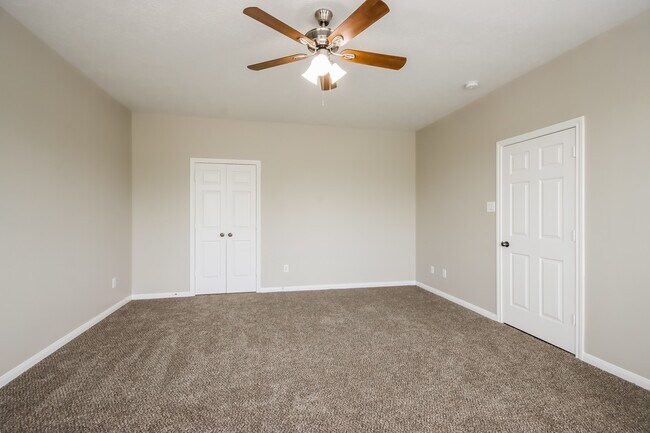 Building Photo - 18722 Racquet Sports Way