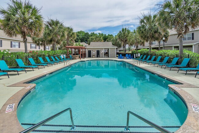 Building Photo - Congaree Villas