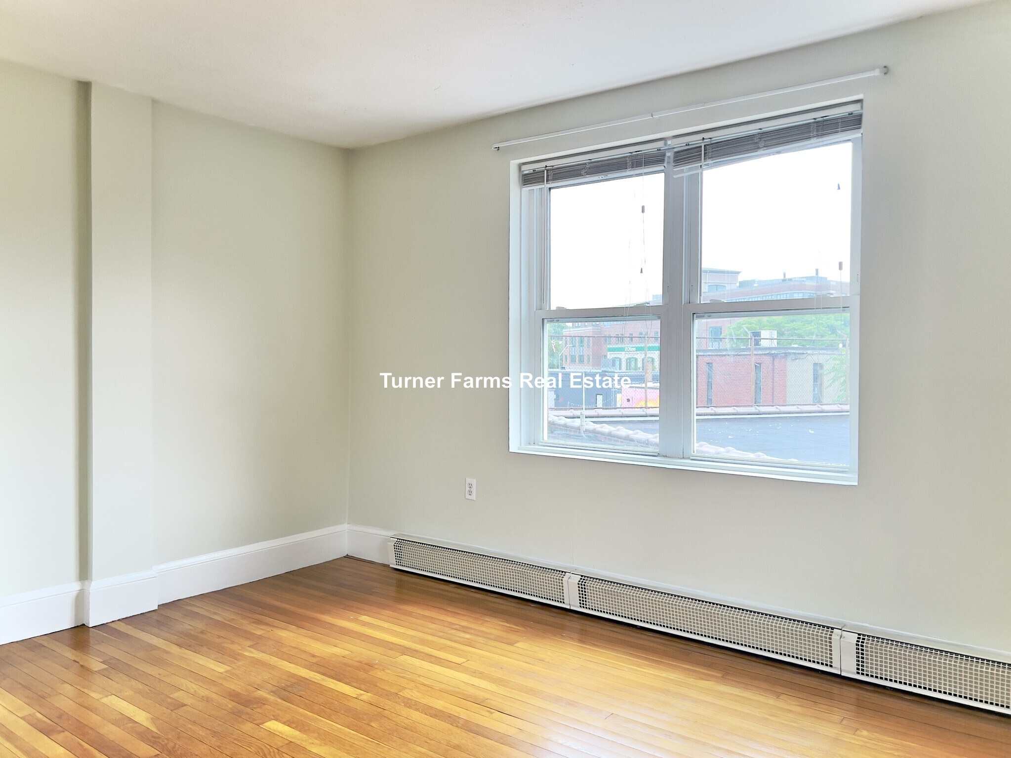 Building Photo - 402A Highland Ave