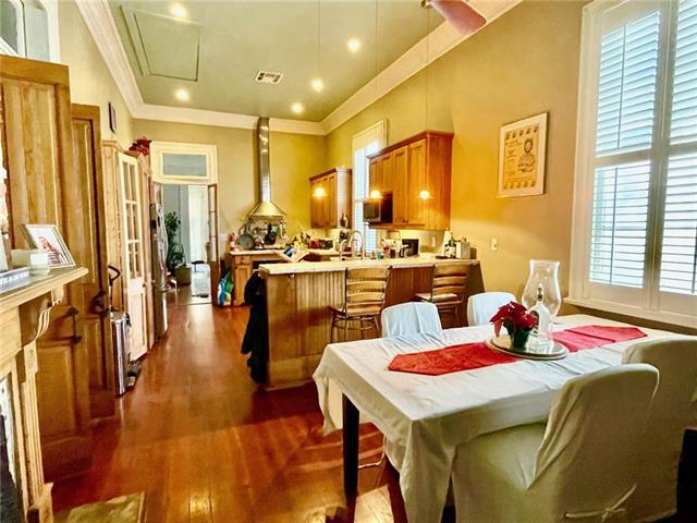 Building Photo - 915 Arabella St