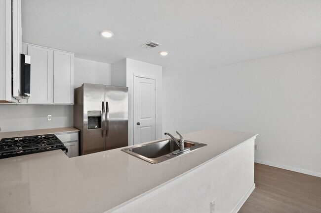 Building Photo - 4 Bedroom Single Family Home in New Caney