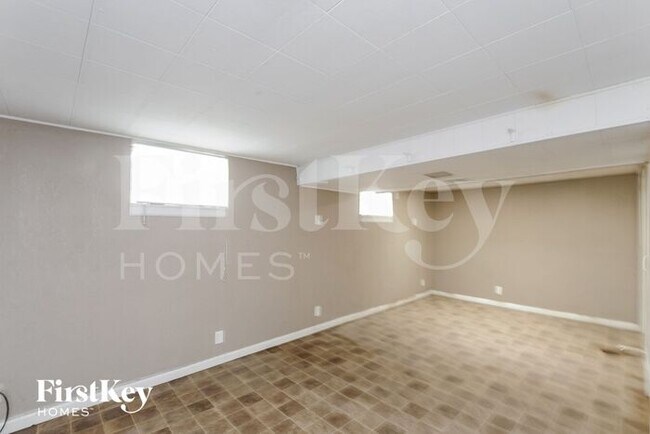 Building Photo - 7908 E 92nd St
