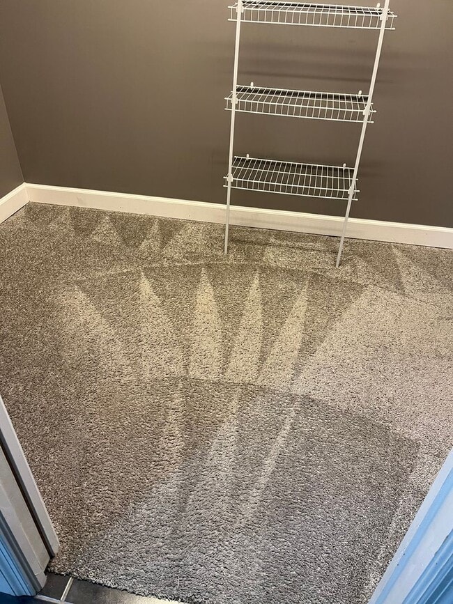 Building Photo - Close to Deland High School