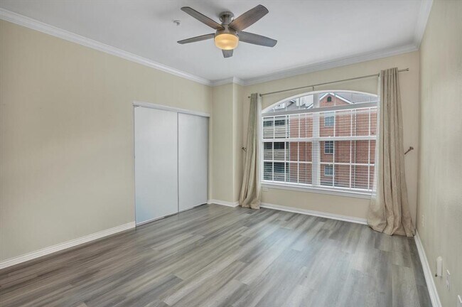 Building Photo - 2111 Welch St