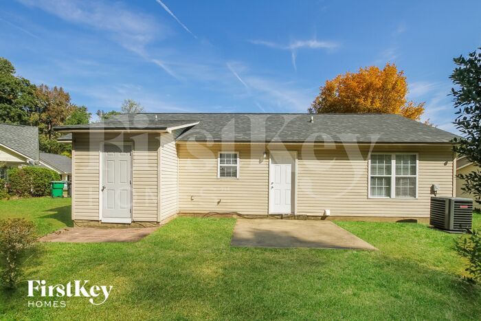 Building Photo - 3400 Fernstone Cir