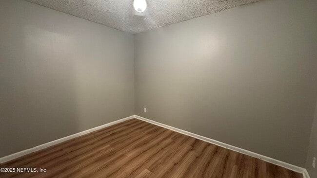Building Photo - 1053 Cherbourg Ave E