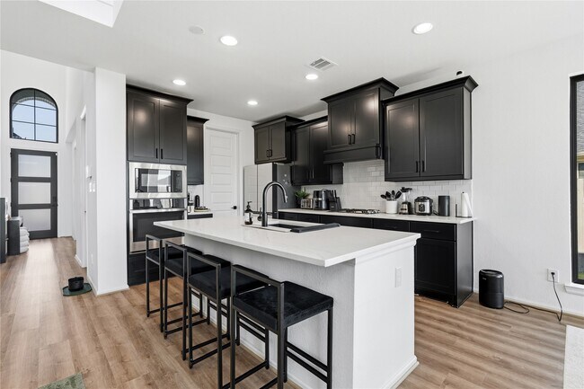 Building Photo - 2427 Mount Healy Ct