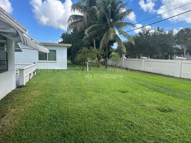 Building Photo - 8308 Ct-57