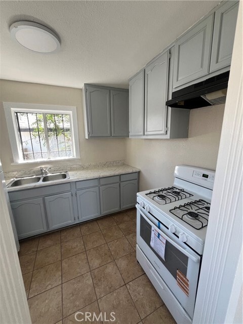 Building Photo - 5216 S Budlong Ave