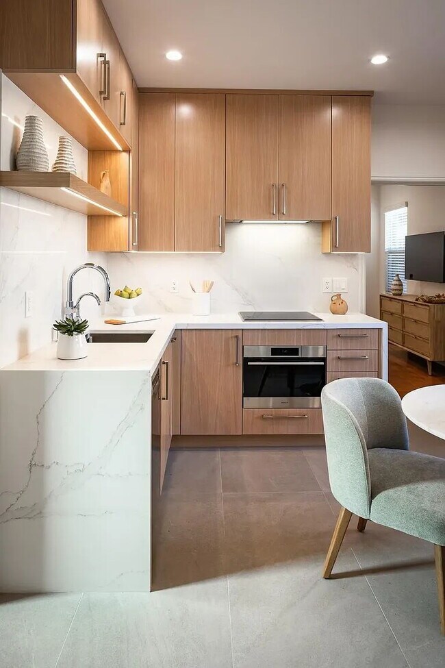 Building Photo - "Cozy 2-Bed Retreat in Chula Vista – Your Perfect California Haven!"