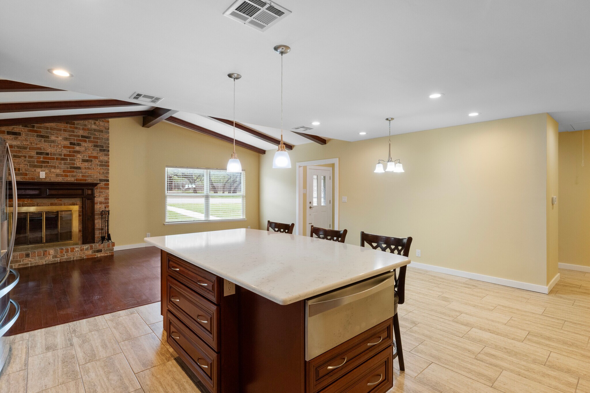 Building Photo - 17215 Sugar Crest Dr