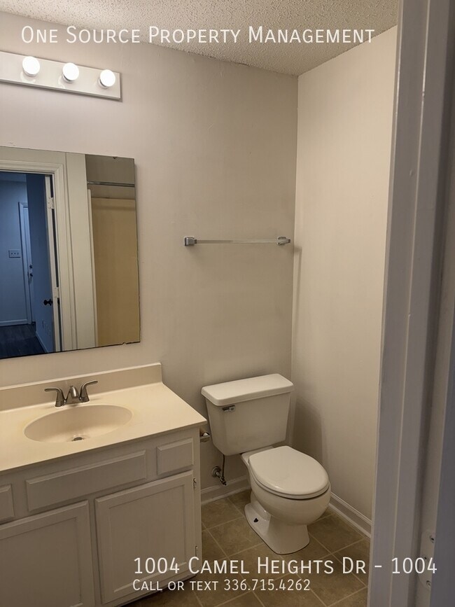 Building Photo - 1004 Camel Heights Dr