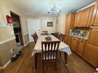 Building Photo - Comfort, Convenience & Style — Updated 2-Bed Condo with Pool