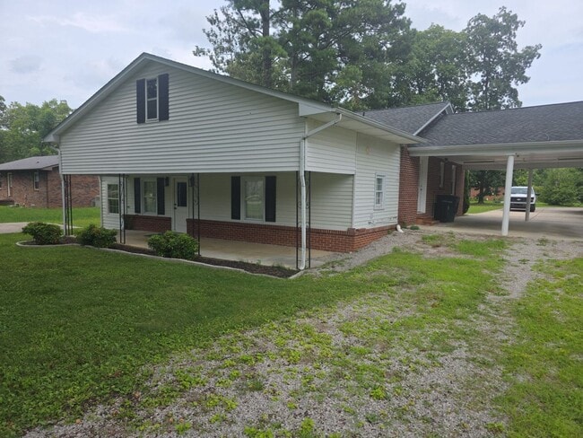 Building Photo - 1106 Park Dr