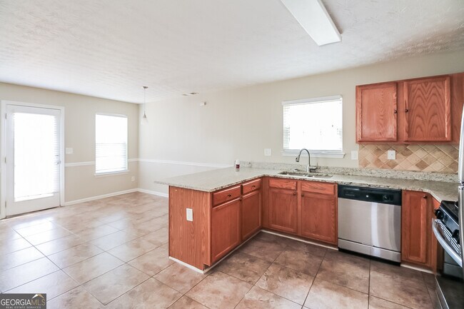 Building Photo - 415 Parkside Way